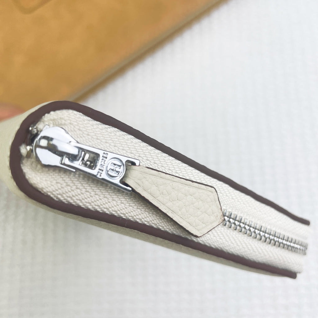 HERMES SILK'IN HOLED CLASSIC WALLET 20 WHITE GRAINED CALFSKIN