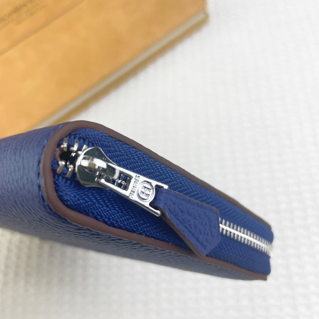 HERMES SILK'IN HOLED CLASSIC WALLET 20 COBALT GRAINED CALFSKIN