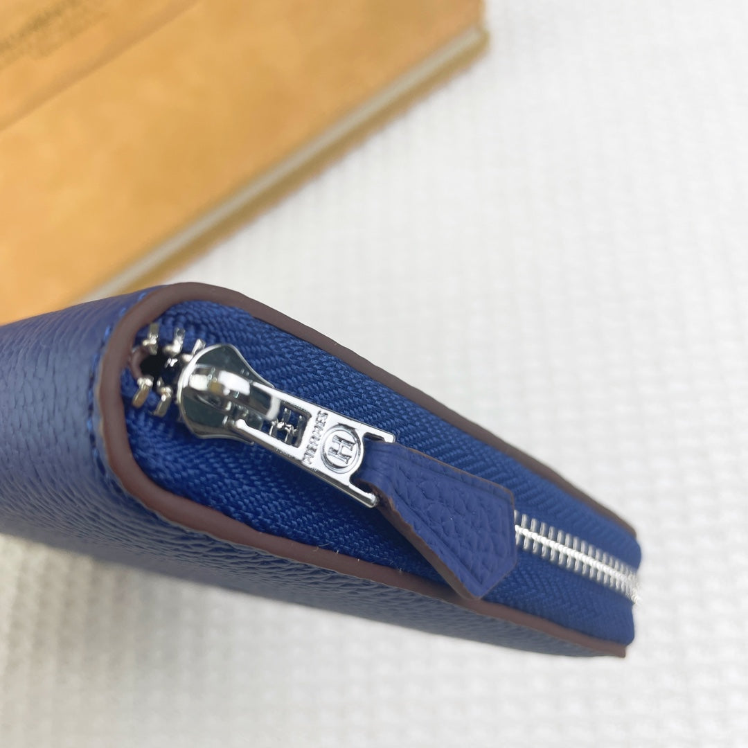 HERMES SILK'IN HOLED CLASSIC WALLET 20 COBALT GRAINED CALFSKIN