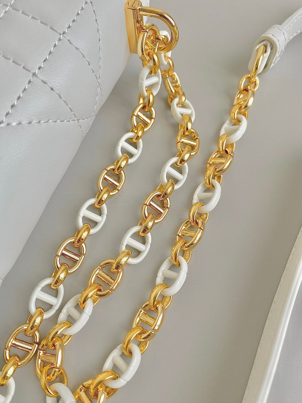 DIOR MINI CHAIN BAG 17 IN WHITE CALFSKIN