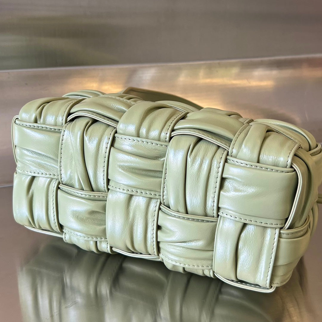 BOTTEGA VENETA SMALL BRICK CASSETTE 23 IN SWAMP GREEN SOFT LAMBSKIN