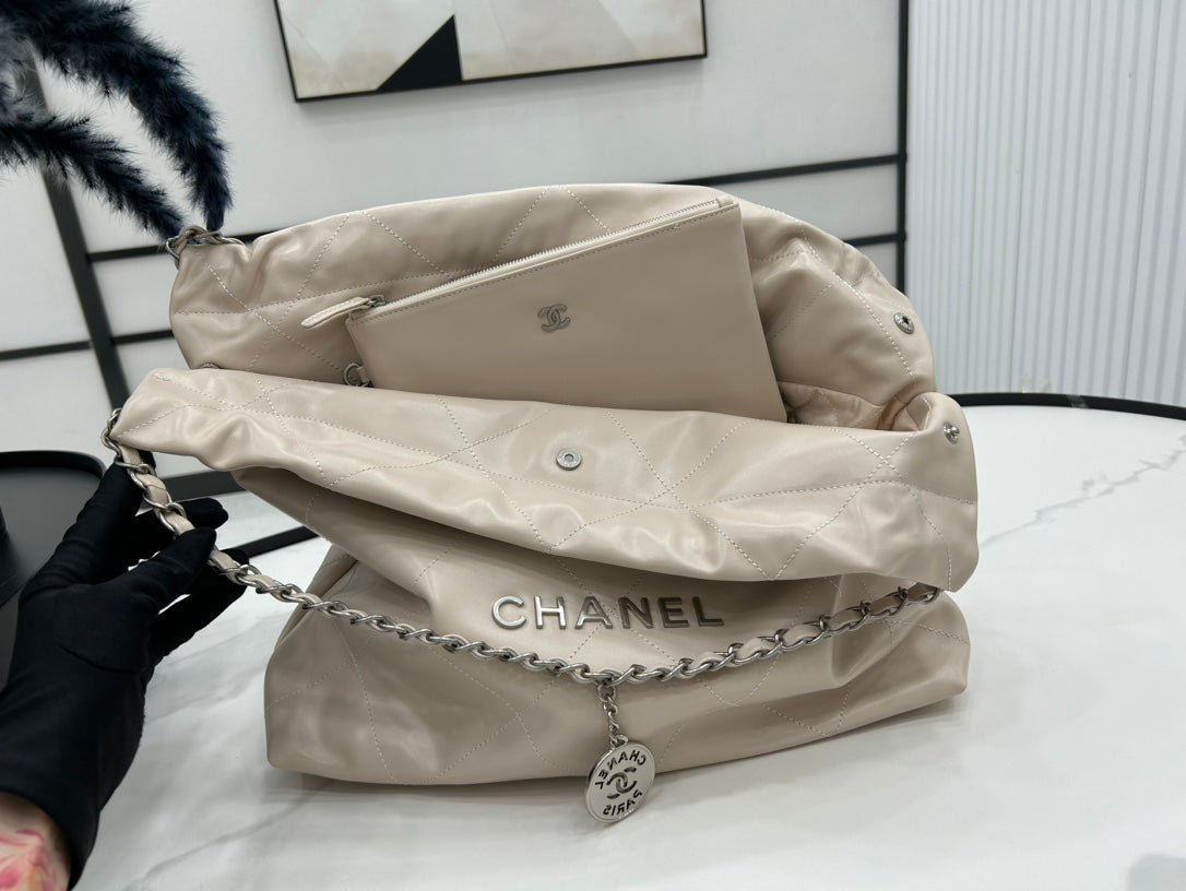CHANEL LARGE 42 HANDBAG IN BEIGE CREAM CALFSKIN SILVER HARDWARE