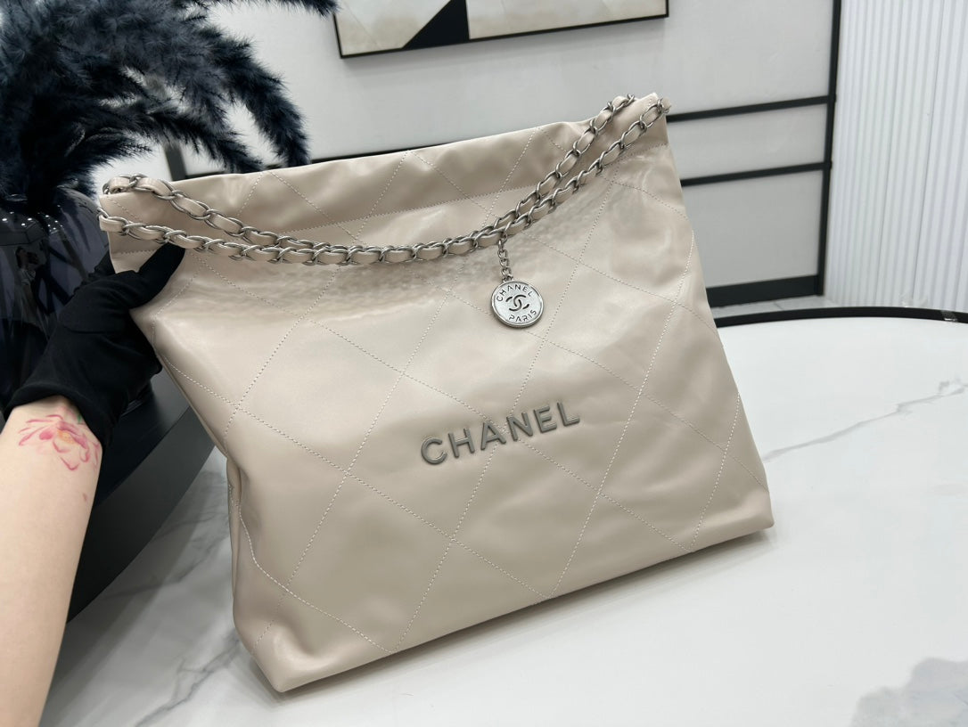 CHANEL LARGE 42 HANDBAG IN BEIGE CREAM CALFSKIN SILVER HARDWARE