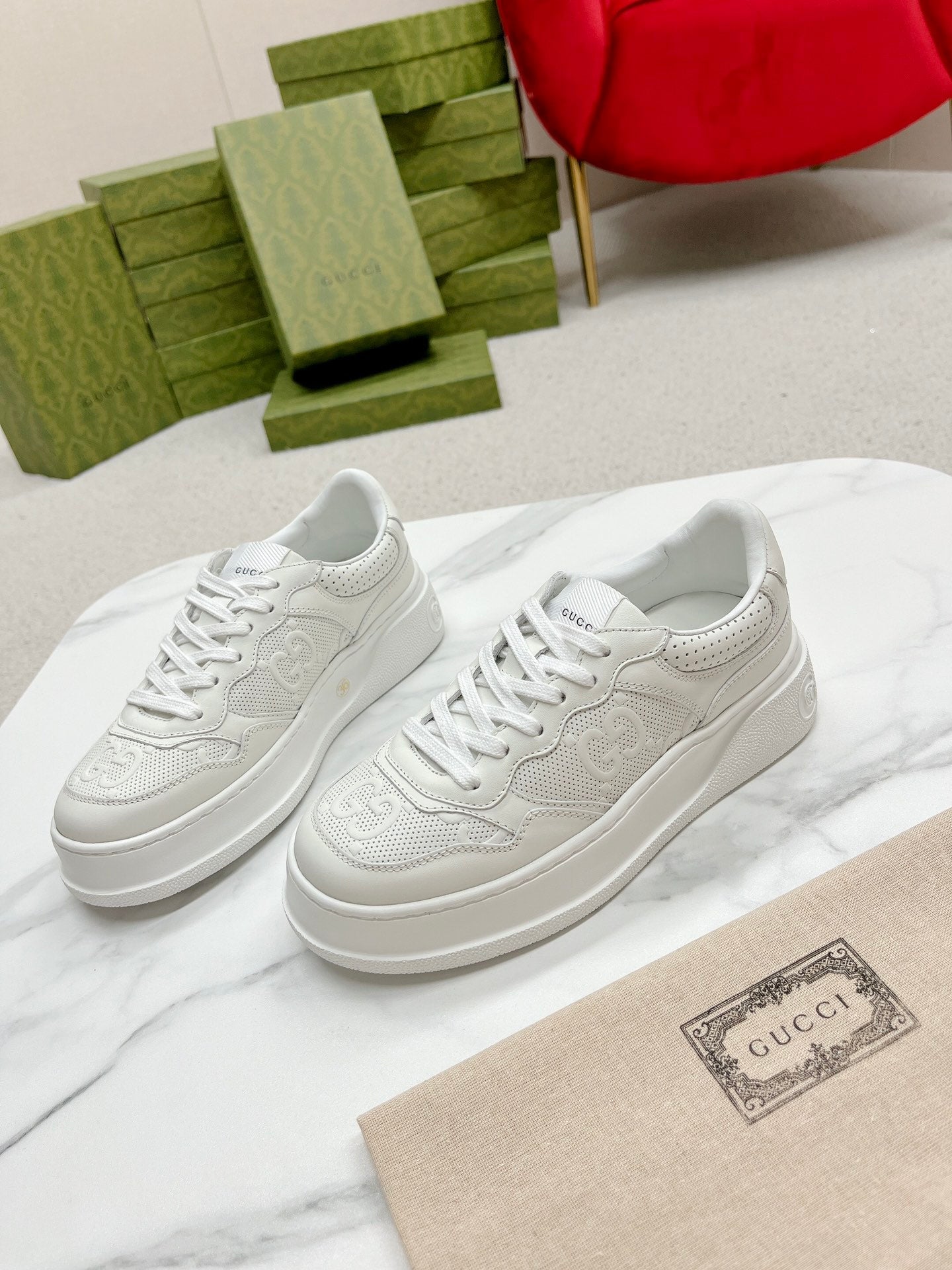 GUCCI EMBOSSED TRAINER WHITE CALFSKIN