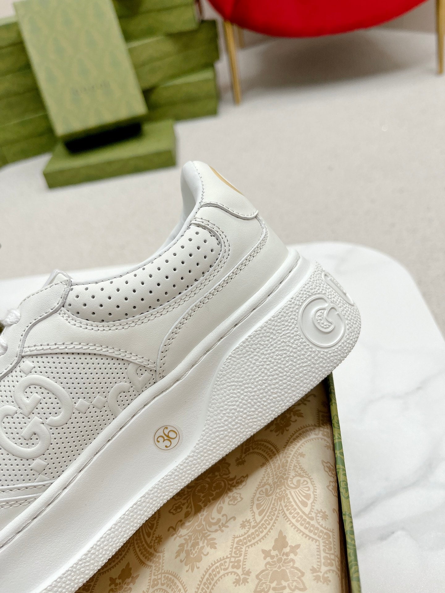 GUCCI EMBOSSED TRAINER WHITE CALFSKIN