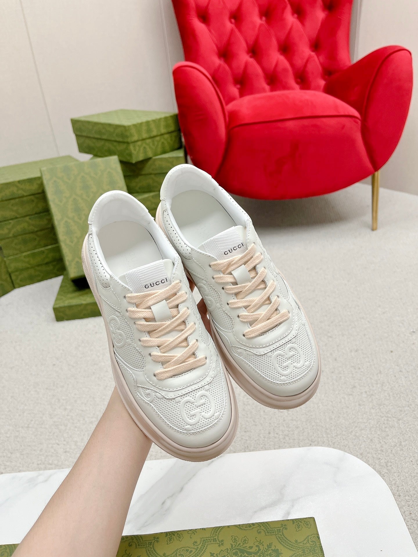 GUCCI EMBOSSED TRAINER WHITE AND PASTEL PINK CALFSKIN