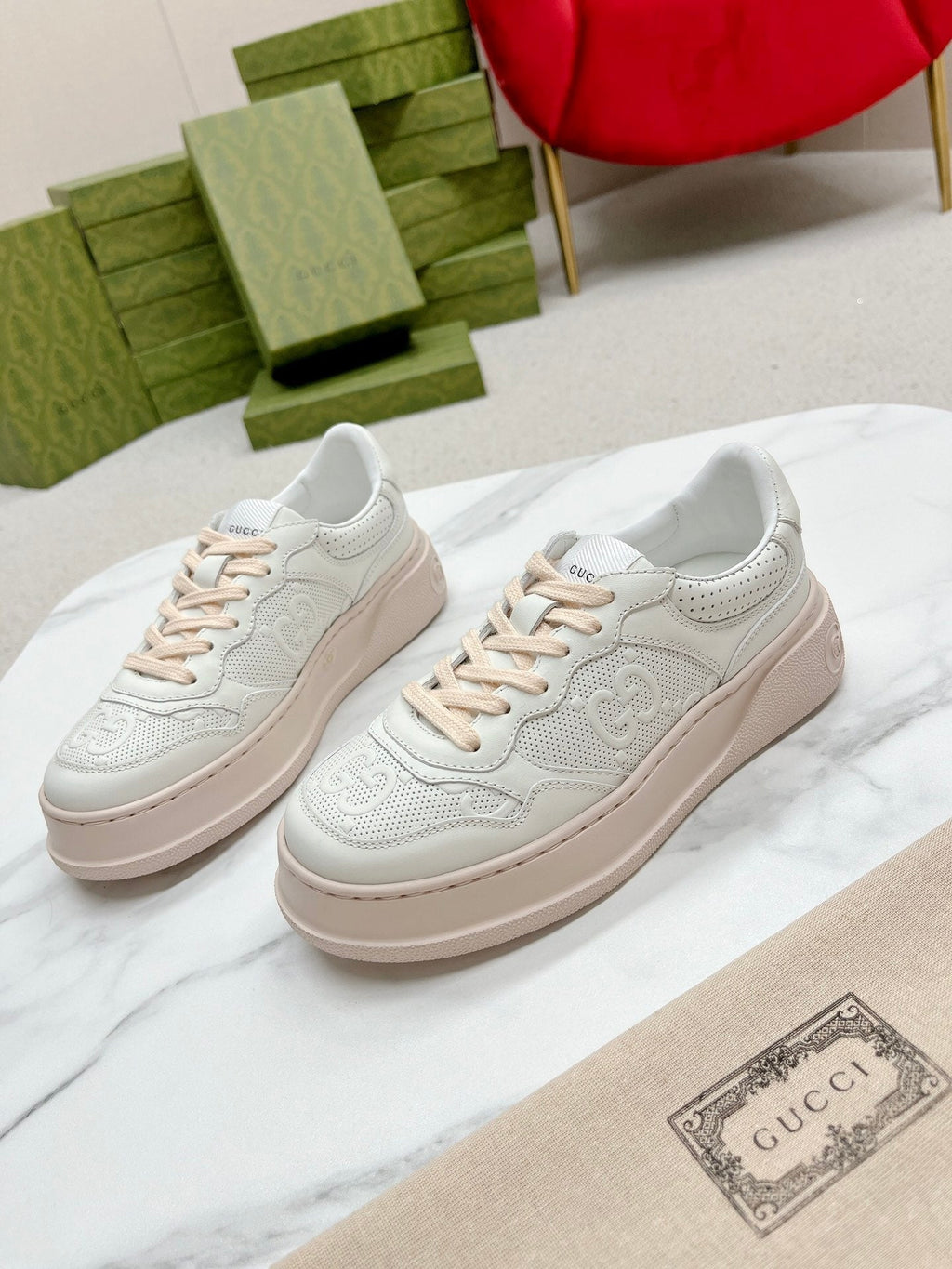 GUCCI EMBOSSED TRAINER WHITE AND PASTEL PINK CALFSKIN