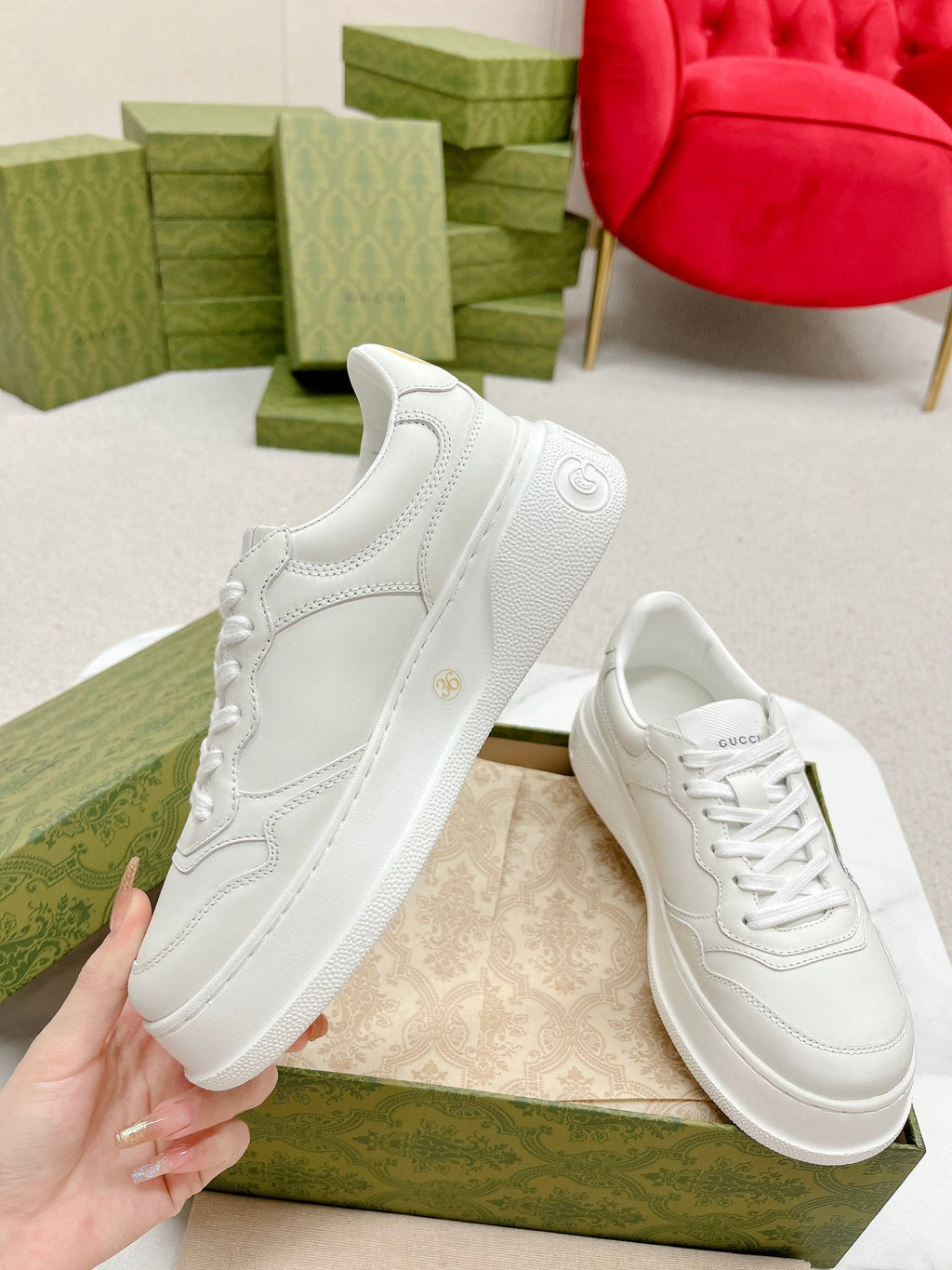 GUCCI TRAINER WHITE CALFSKIN