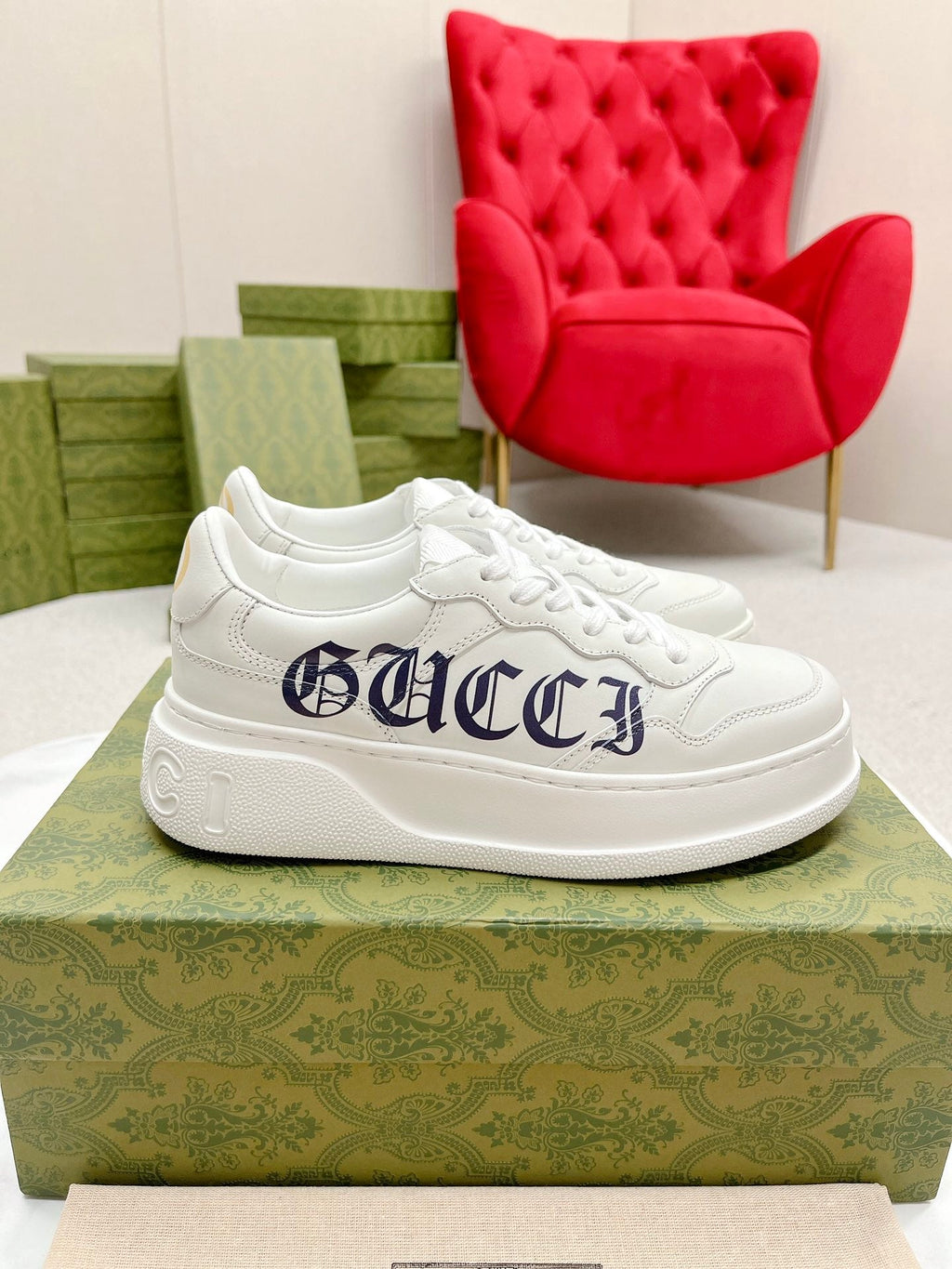 GUCCI TRAINER WHITE CALFSKIN