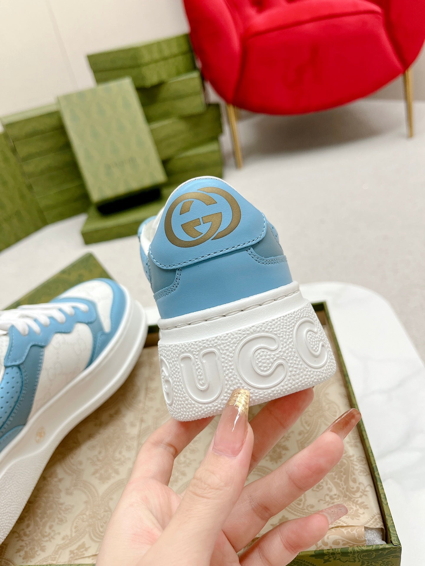 GUCCI TRAINER WHITE AND SKY CALFSKIN