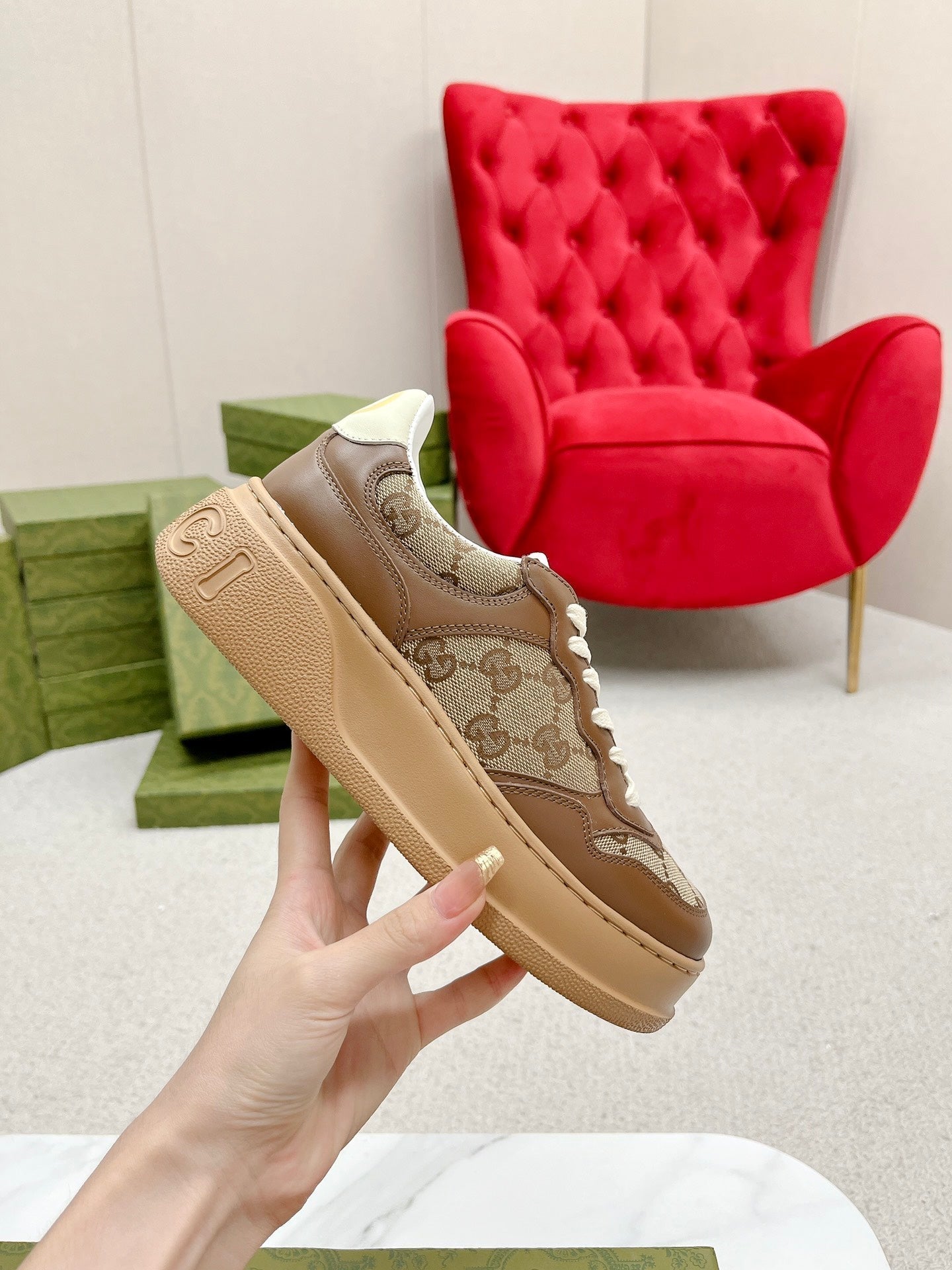 GUCCI TRAINER CARAMEL CALFSKIN