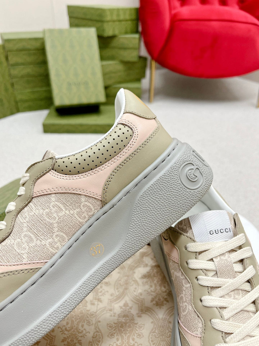 GUCCI TRAINER LIGHT GRAY AND TORTILLA CALFSKIN