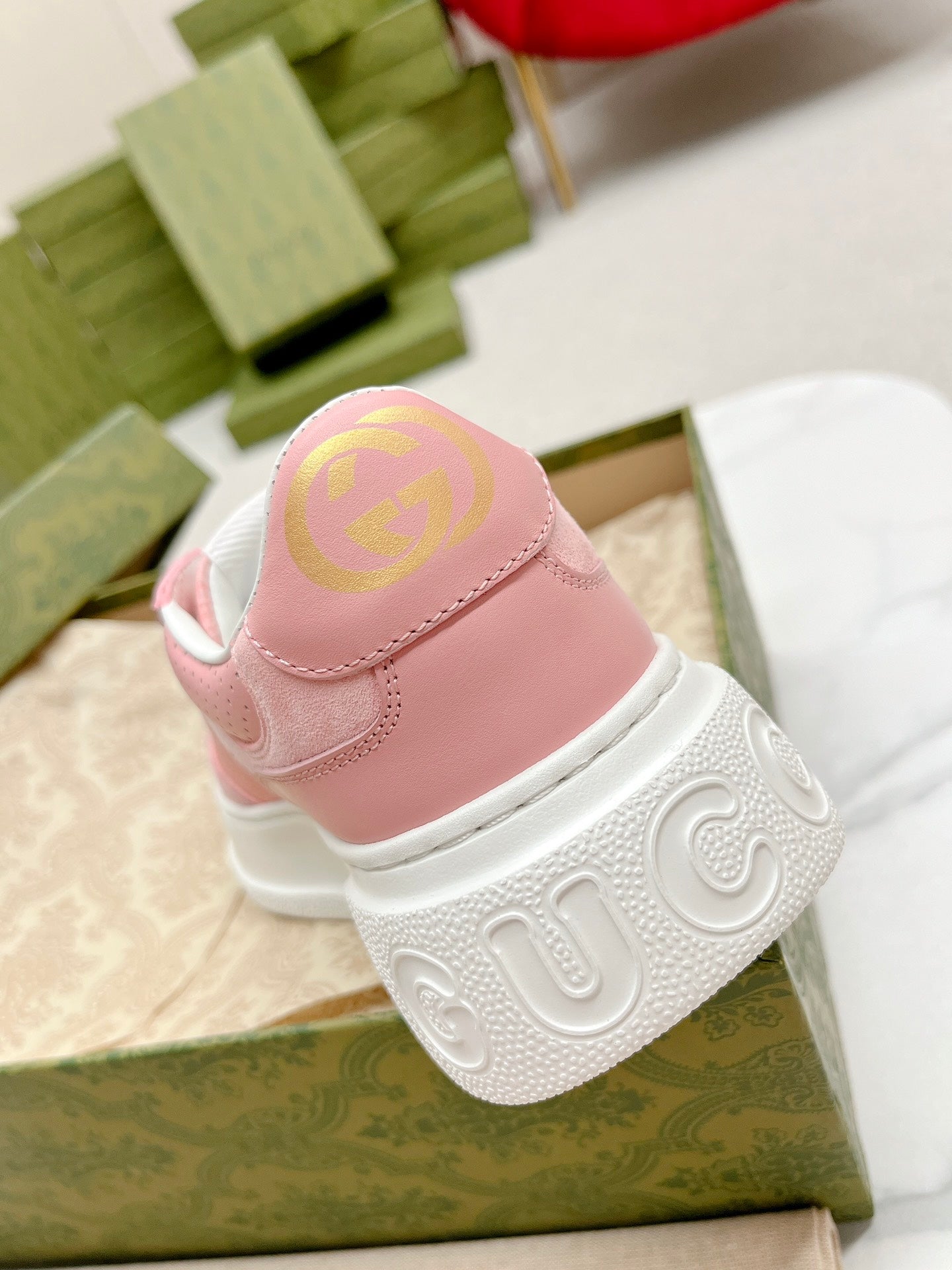 GUCCI TRAINER LIGHT PINK CALFSKIN
