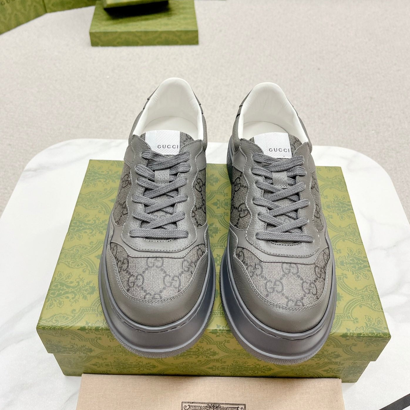 GUCCI TRAINER BRIGHT GRAY CALFSKIN
