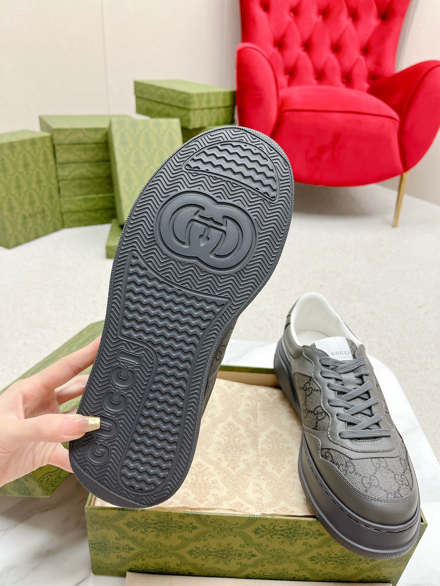 GUCCI TRAINER BRIGHT GRAY CALFSKIN