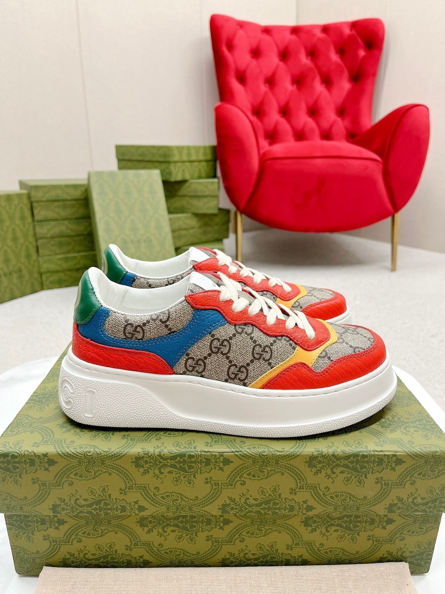 GUCCI TRAINER LIGHT BROWN AND CANDY CALFSKIN