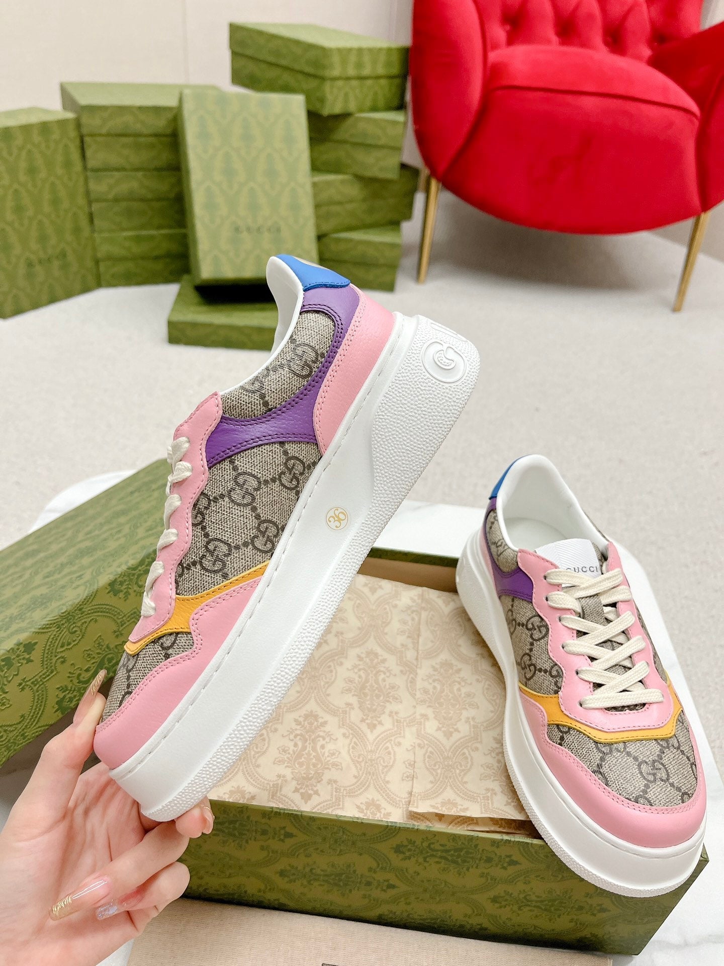 GUCCI TRAINER LIGHT BROWN AND PINK CALFSKIN