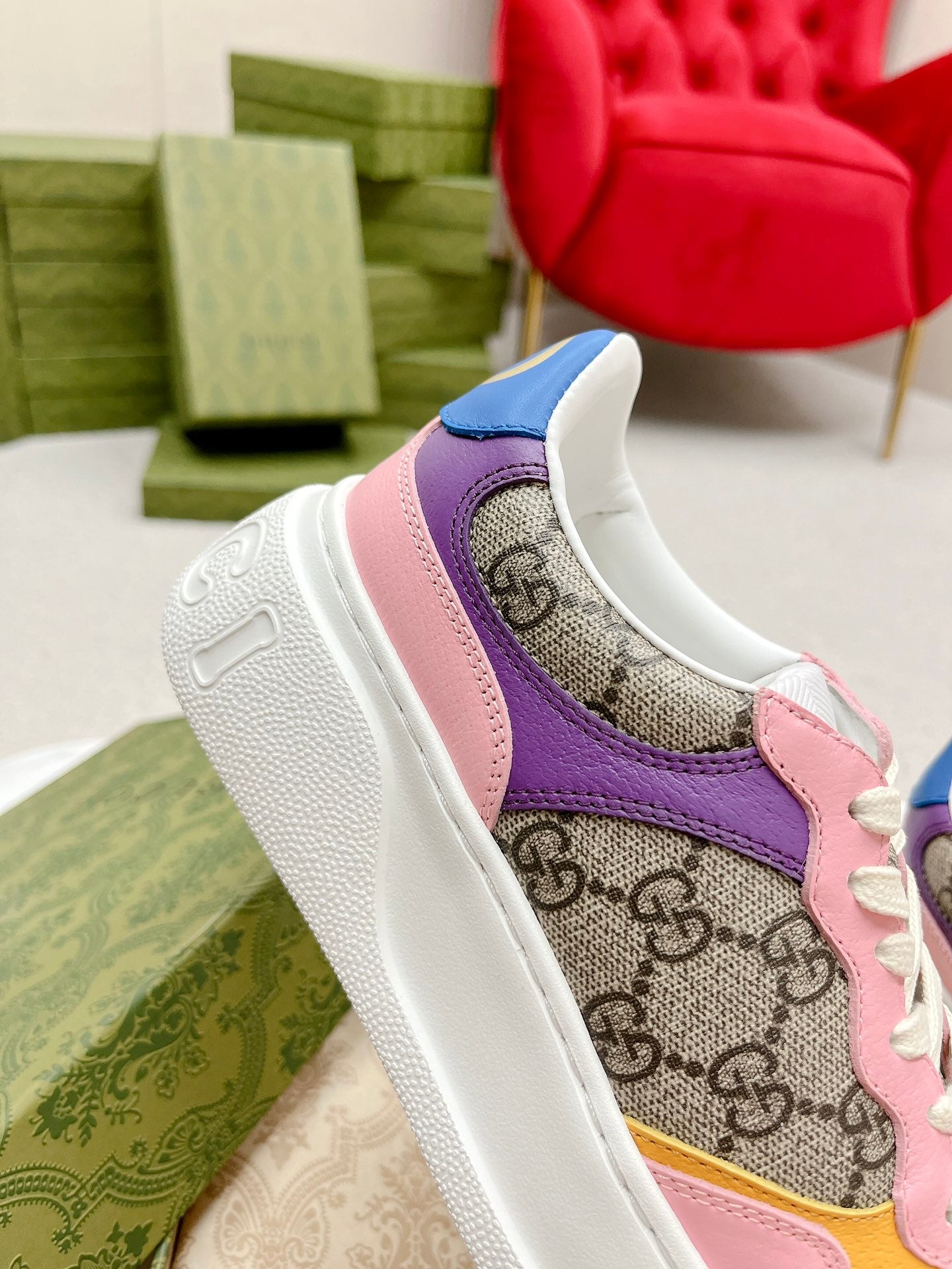 GUCCI TRAINER LIGHT BROWN AND PINK CALFSKIN