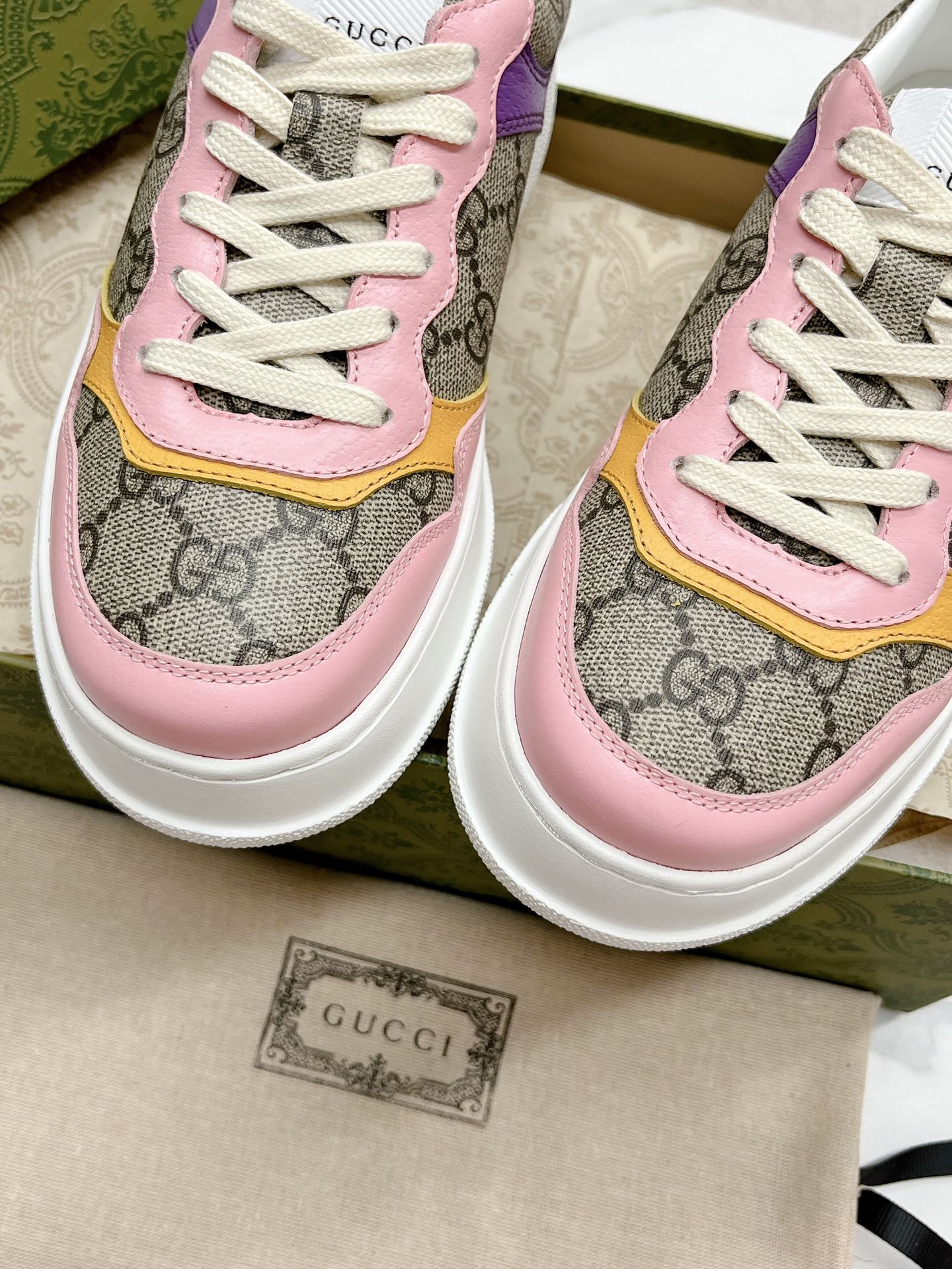 GUCCI TRAINER LIGHT BROWN AND PINK CALFSKIN