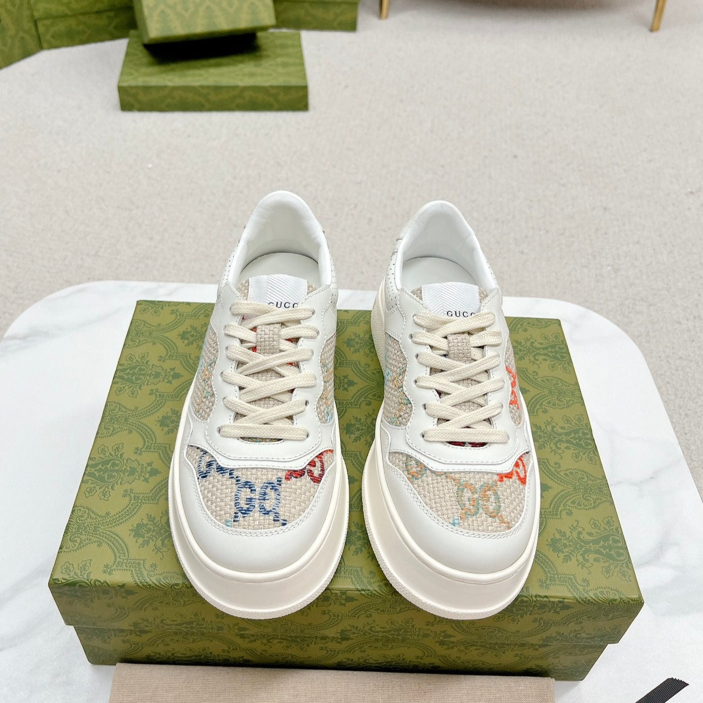 GUCCI TRAINER WHITE AND CREAM CALFSKIN