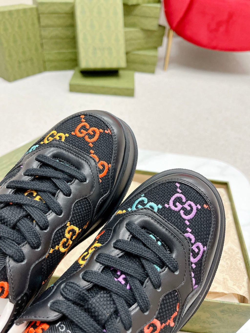 GUCCI TRAINER BLACK CALFSKIN WITH PATTERN