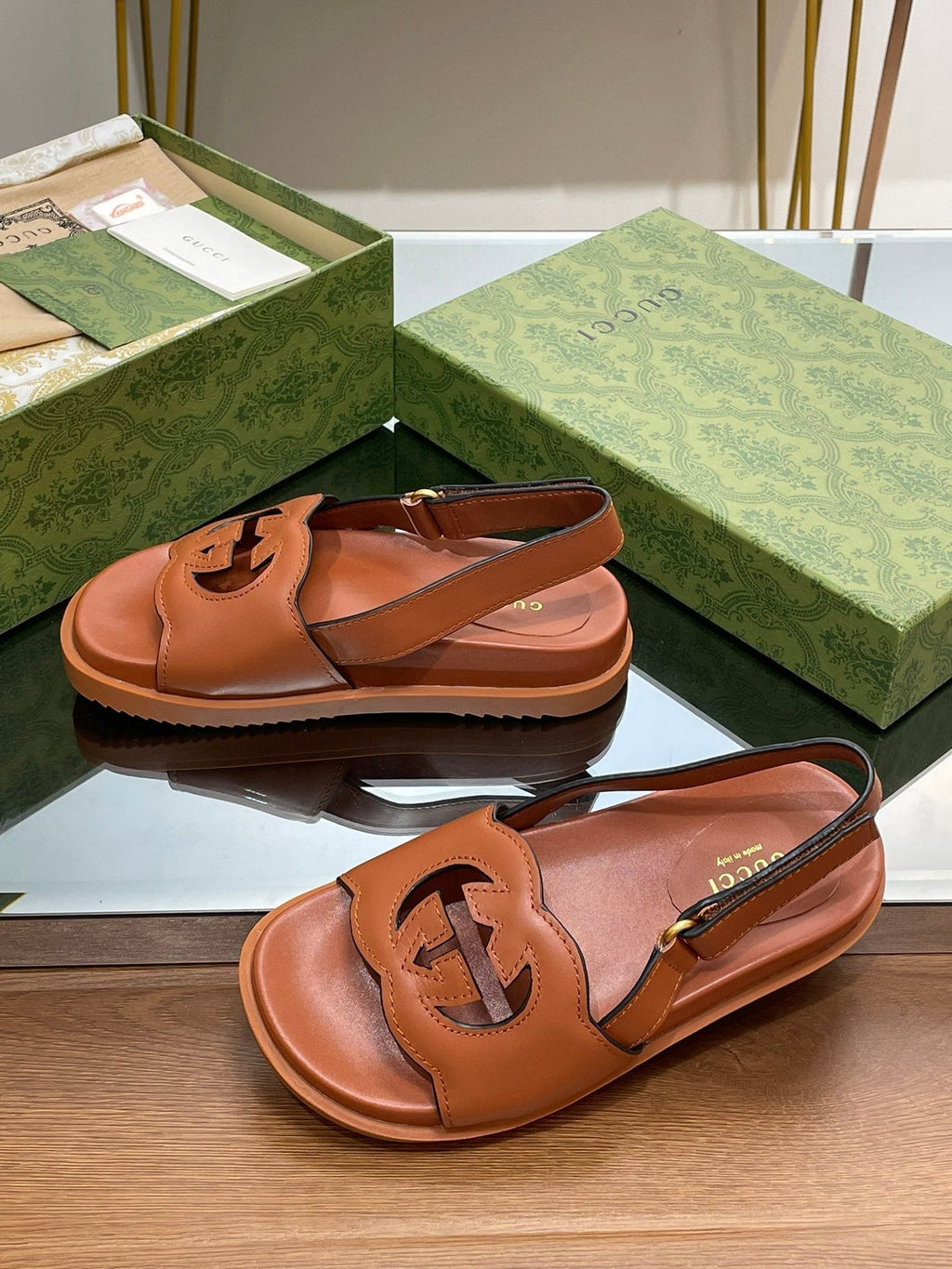 GUCCI INTERLOCKING G CUT OUT SANDAL CARAMEL LAMBSKIN