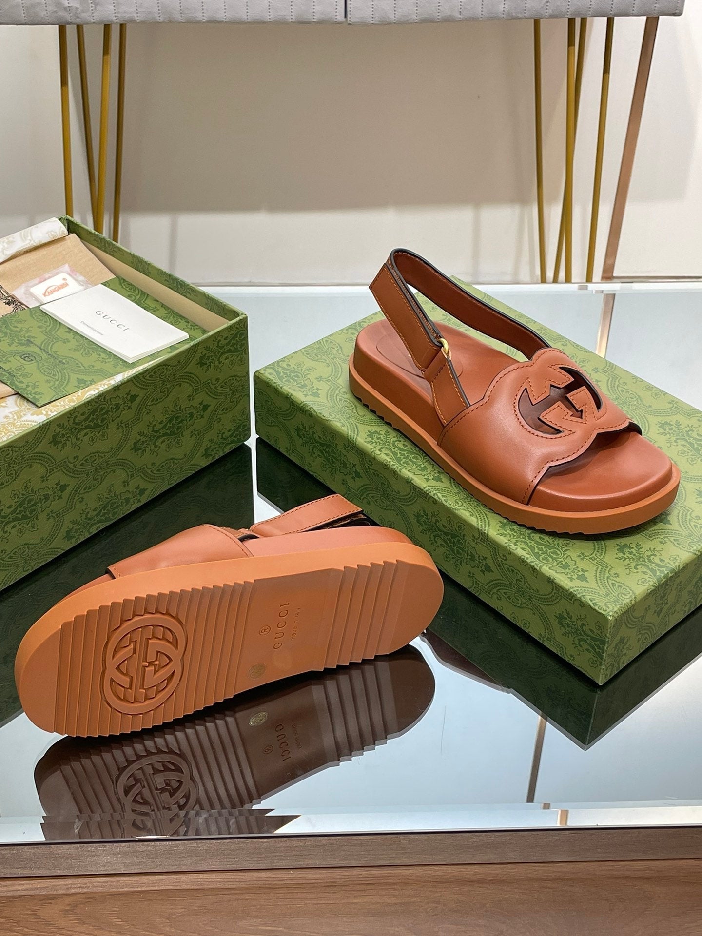 GUCCI INTERLOCKING G CUT OUT SANDAL CARAMEL LAMBSKIN