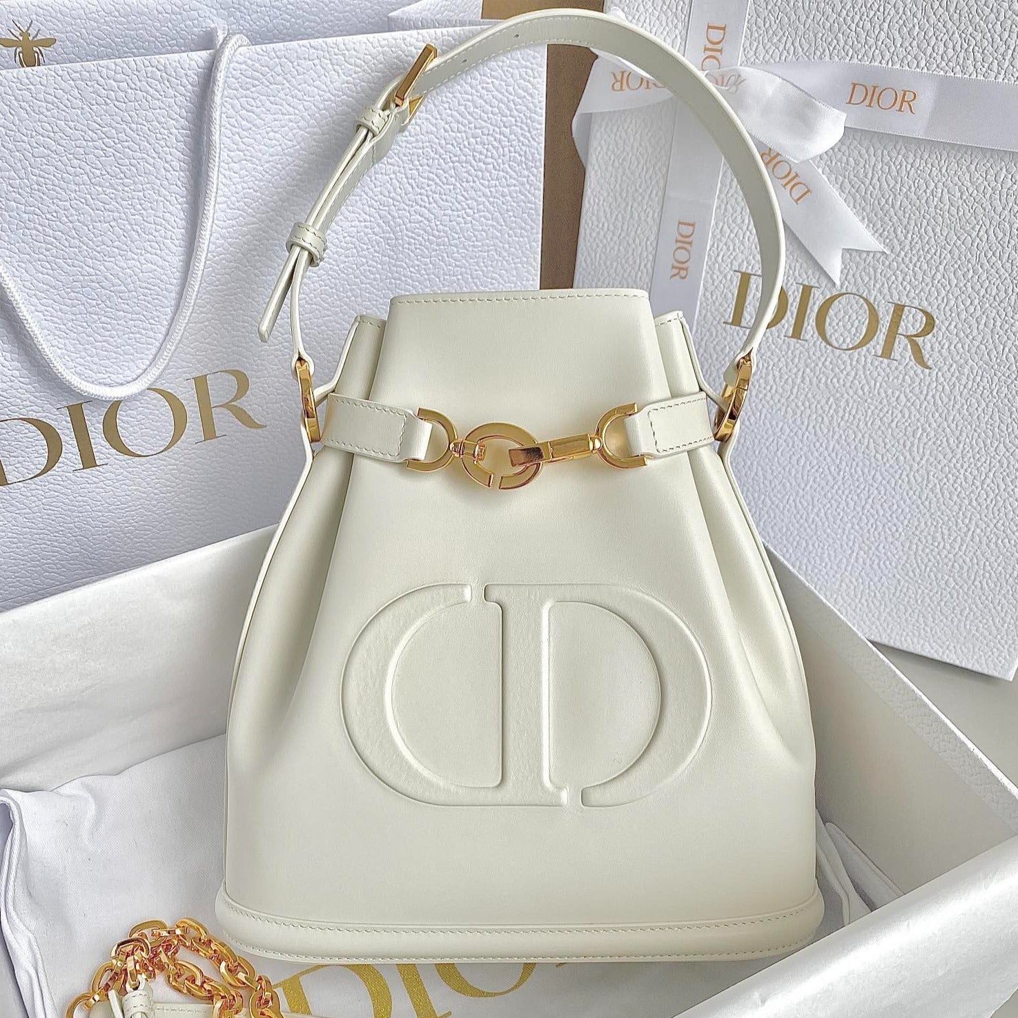 DIOR MEDIUM C'EST 24 IN WHITE CD-EMBOSSED CALFSKIN