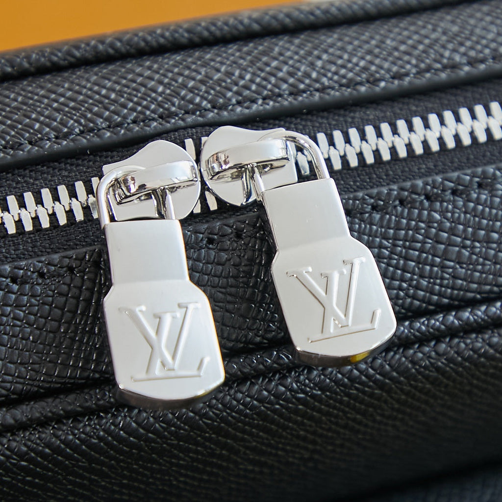 LOUIS VUITTON OUTDOOR MESSENGER 26 IN BLACK TAIGA LEATHER MIX MONOGRAM ECLIPSE CANVAS