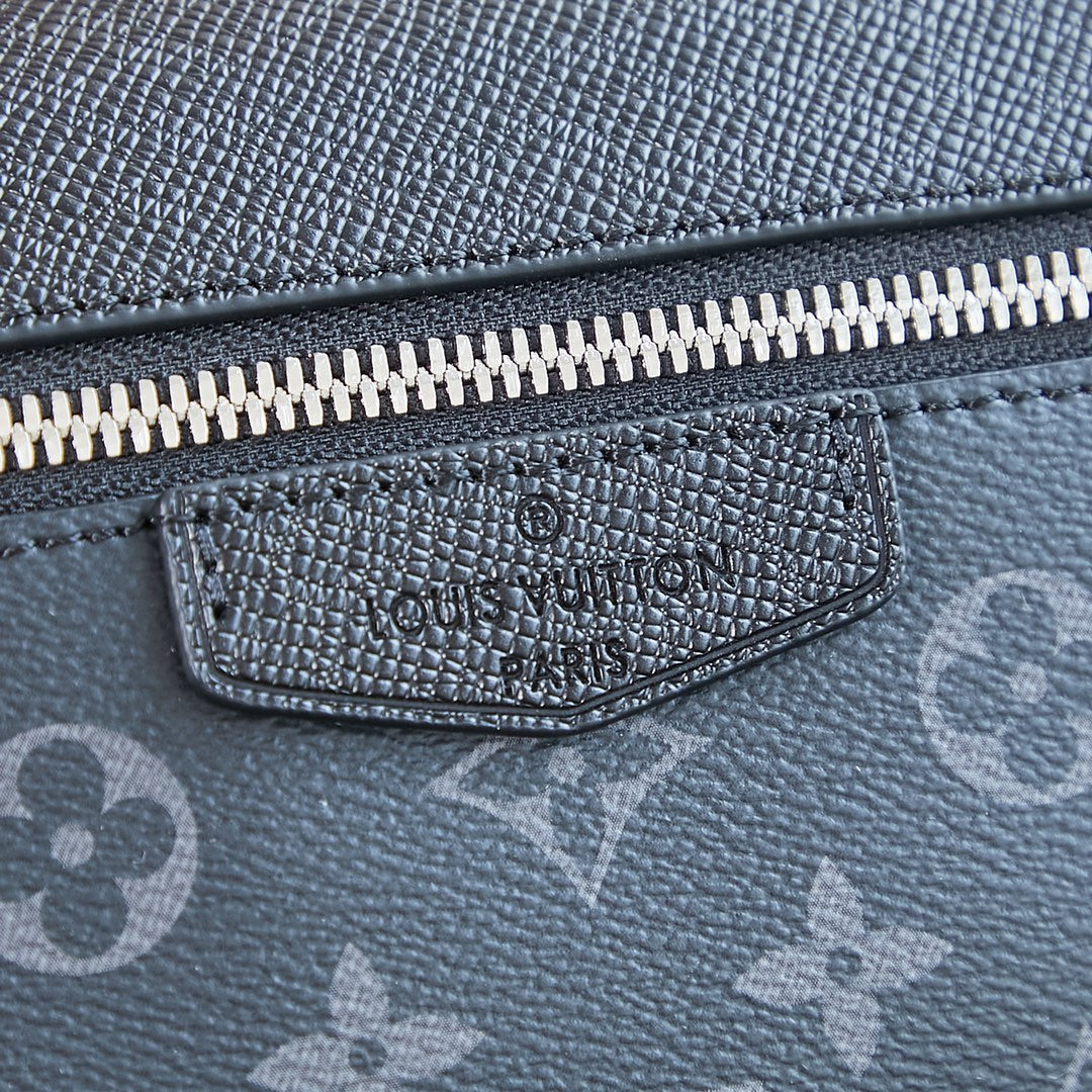 LOUIS VUITTON OUTDOOR MESSENGER 26 IN BLACK TAIGA LEATHER MIX MONOGRAM ECLIPSE CANVAS