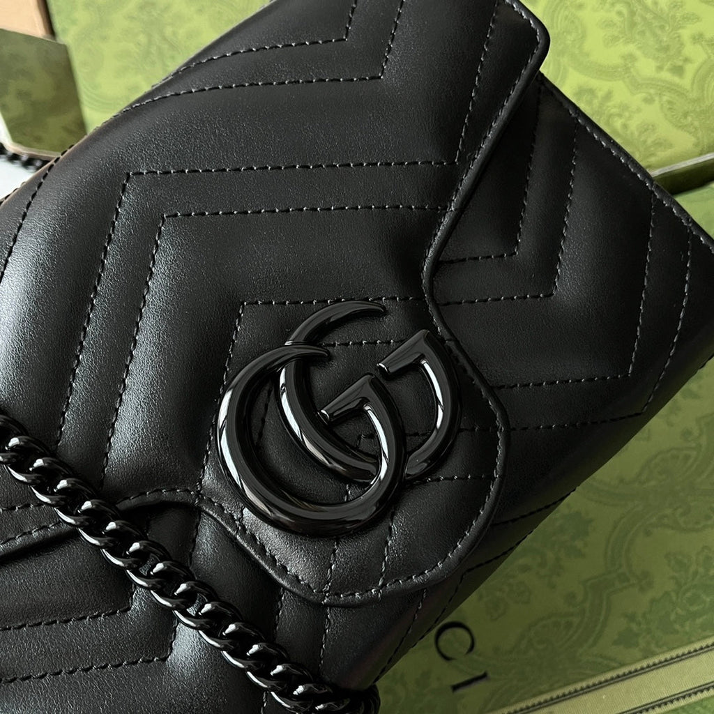 GUCCI MARMONT QUILTED HANDBAG 20 IN BLACK CALFSKIN