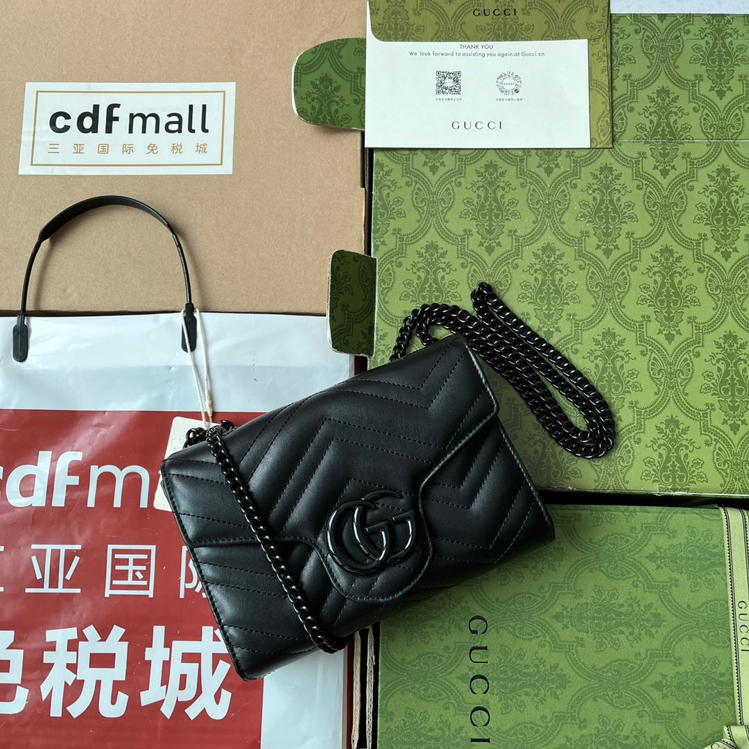 GUCCI MARMONT QUILTED HANDBAG 20 IN BLACK CALFSKIN