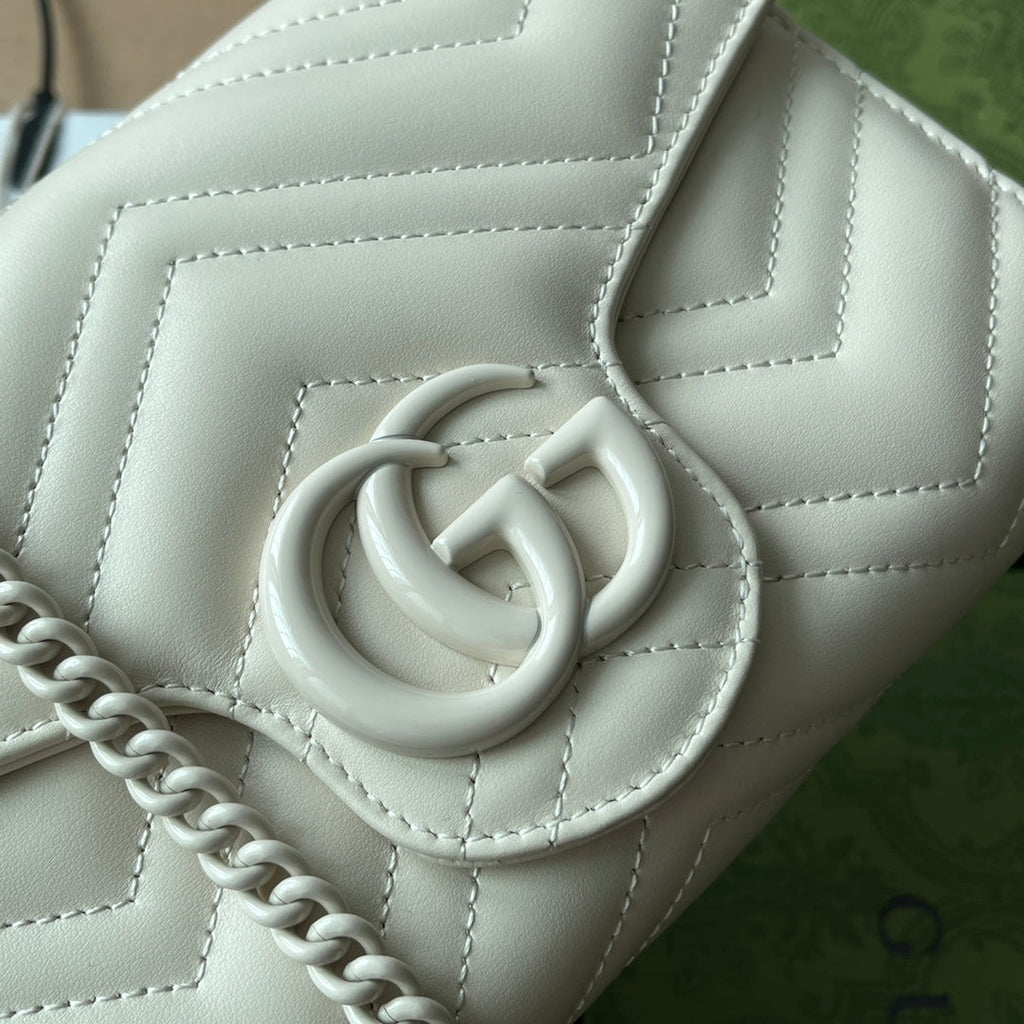 GUCCI MARMONT QUILTED HANDBAG 20 IN WHITE CALFSKIN