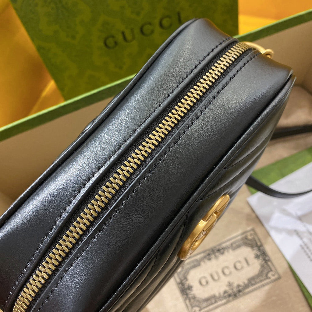 GUCCI MINI 18 MARMONT MATELASSÉ BLACK CALFSKIN WITH GOLDEN LOGO