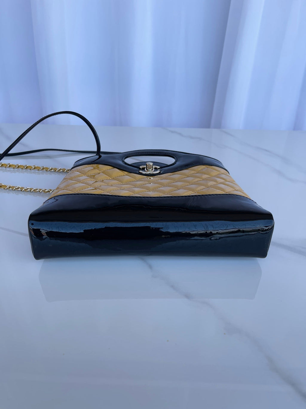CHANEL MINI 23 SHOPPING BAG IN GLOSSY BLACK MIX MUSTARD YELLOW CALFSKIN