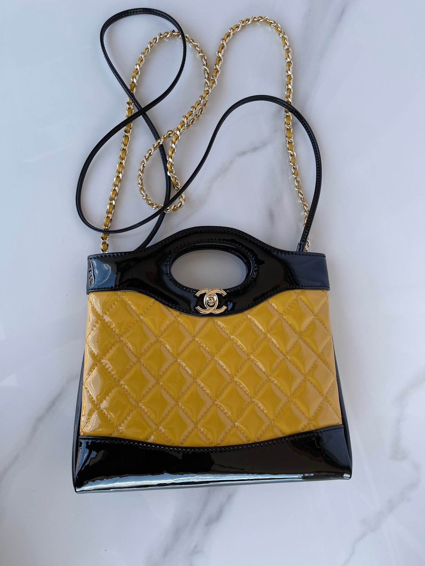CHANEL MINI 23 SHOPPING BAG IN GLOSSY BLACK MIX MUSTARD YELLOW CALFSKIN