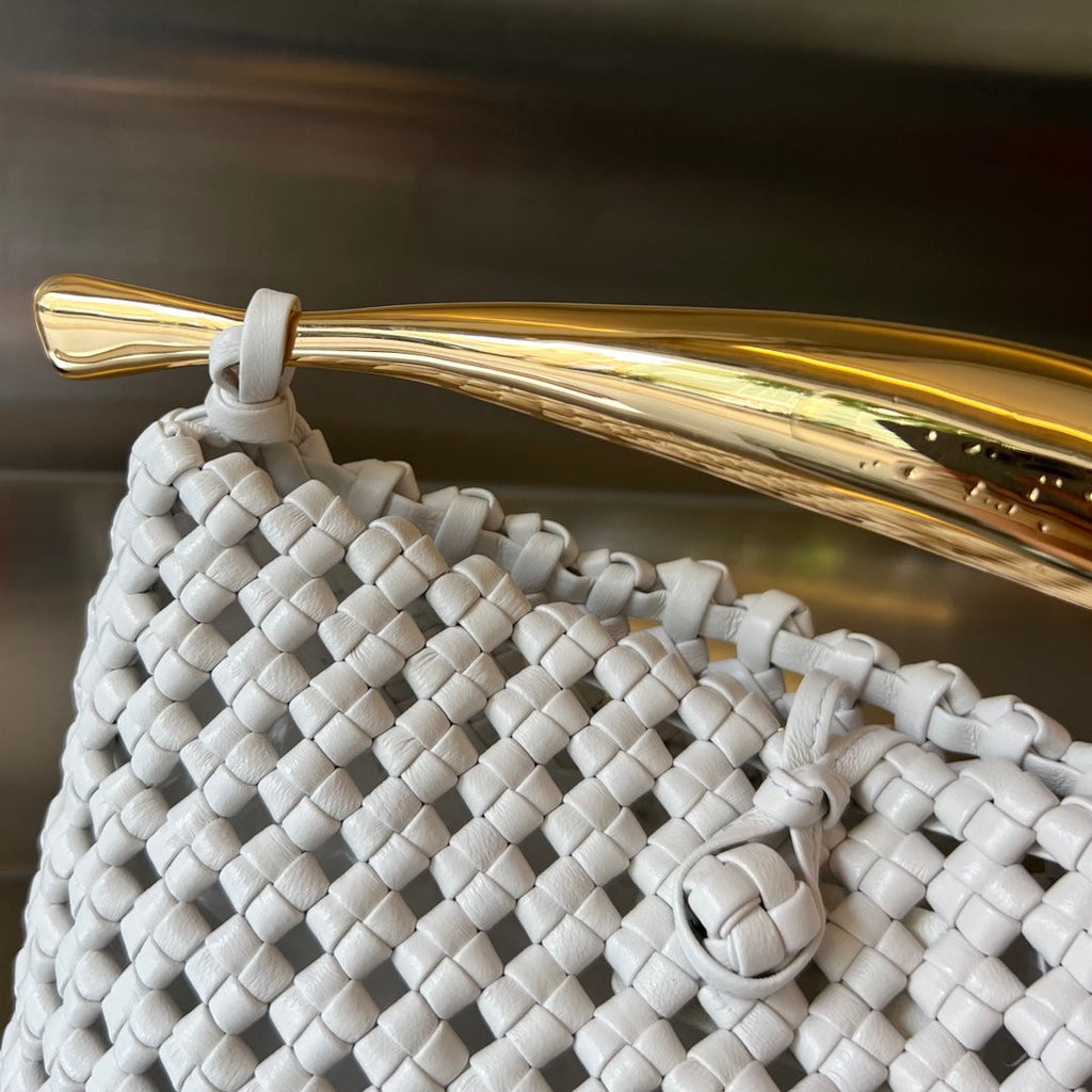 BOTTEGA VENETA SARDINE 29 BAG IN WHITE LAMBSKIN