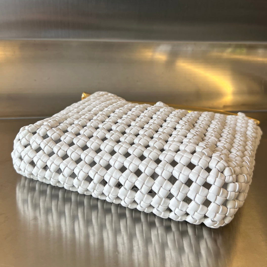 BOTTEGA VENETA SARDINE 29 BAG IN WHITE LAMBSKIN