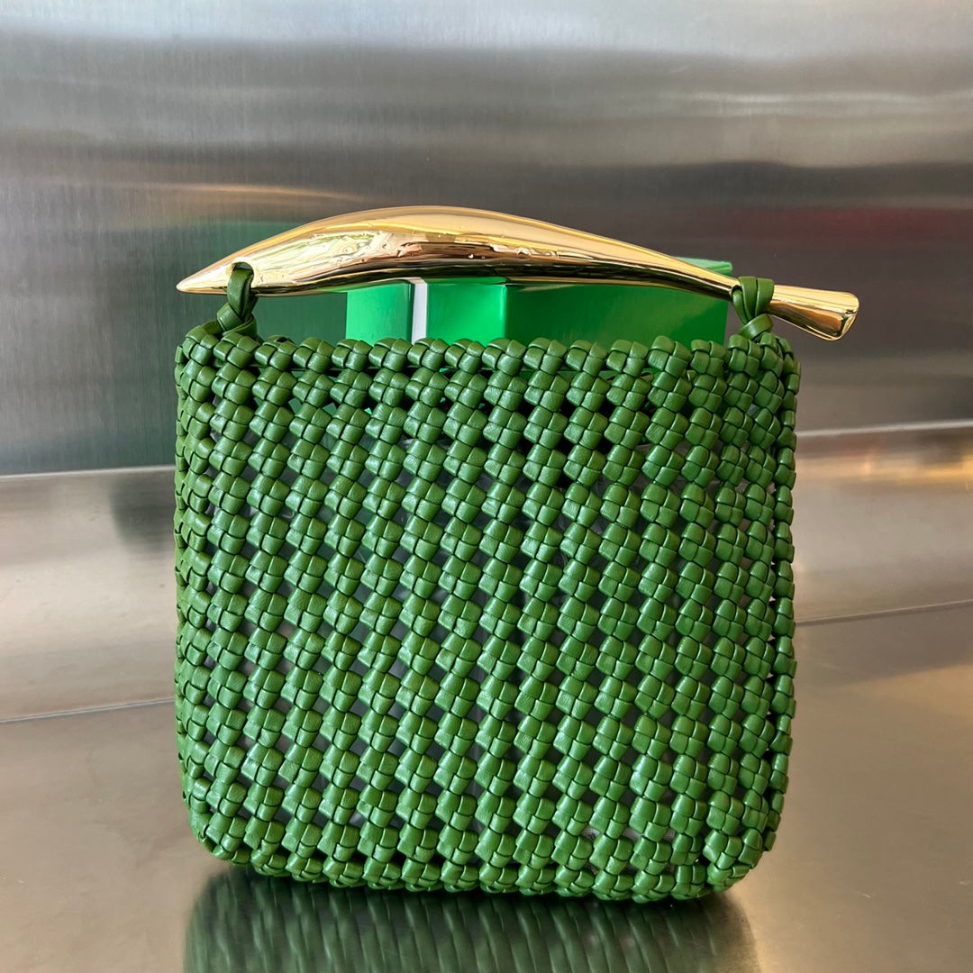 BOTTEGA VENETA SARDINE 29 BAG IN GREEN LAMBSKIN