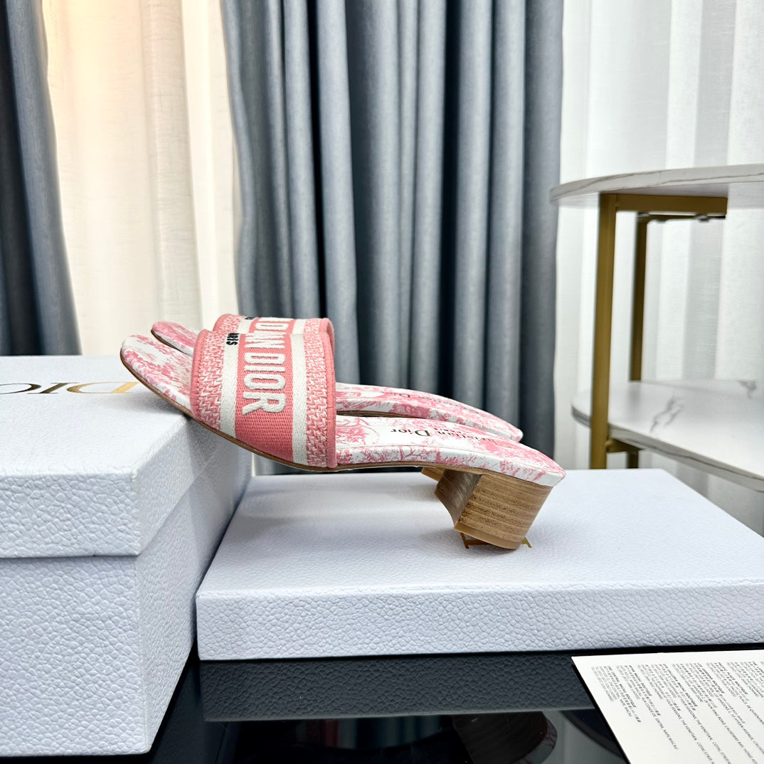 DIOR CD Mule Dway Heeled Slide 45mm Style 67