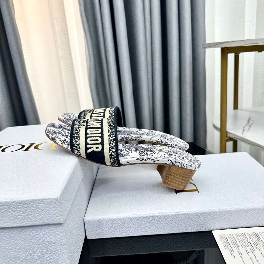 DIOR CD Mule Dway Heeled Slide 45mm Style 64