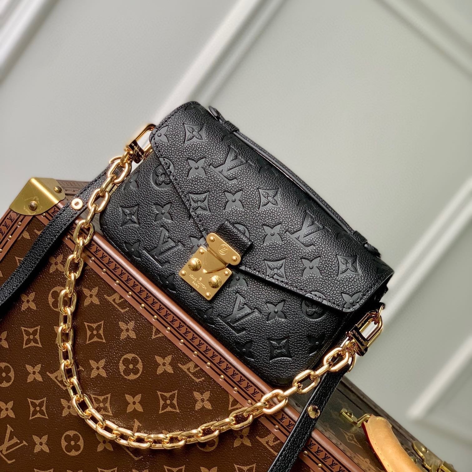 LOUIS VUITTON POCHETTE MÉTIS EAST WEST 21 IN GUN METAL EMBOSSED CALFSKIN GOLD HARDWARE
