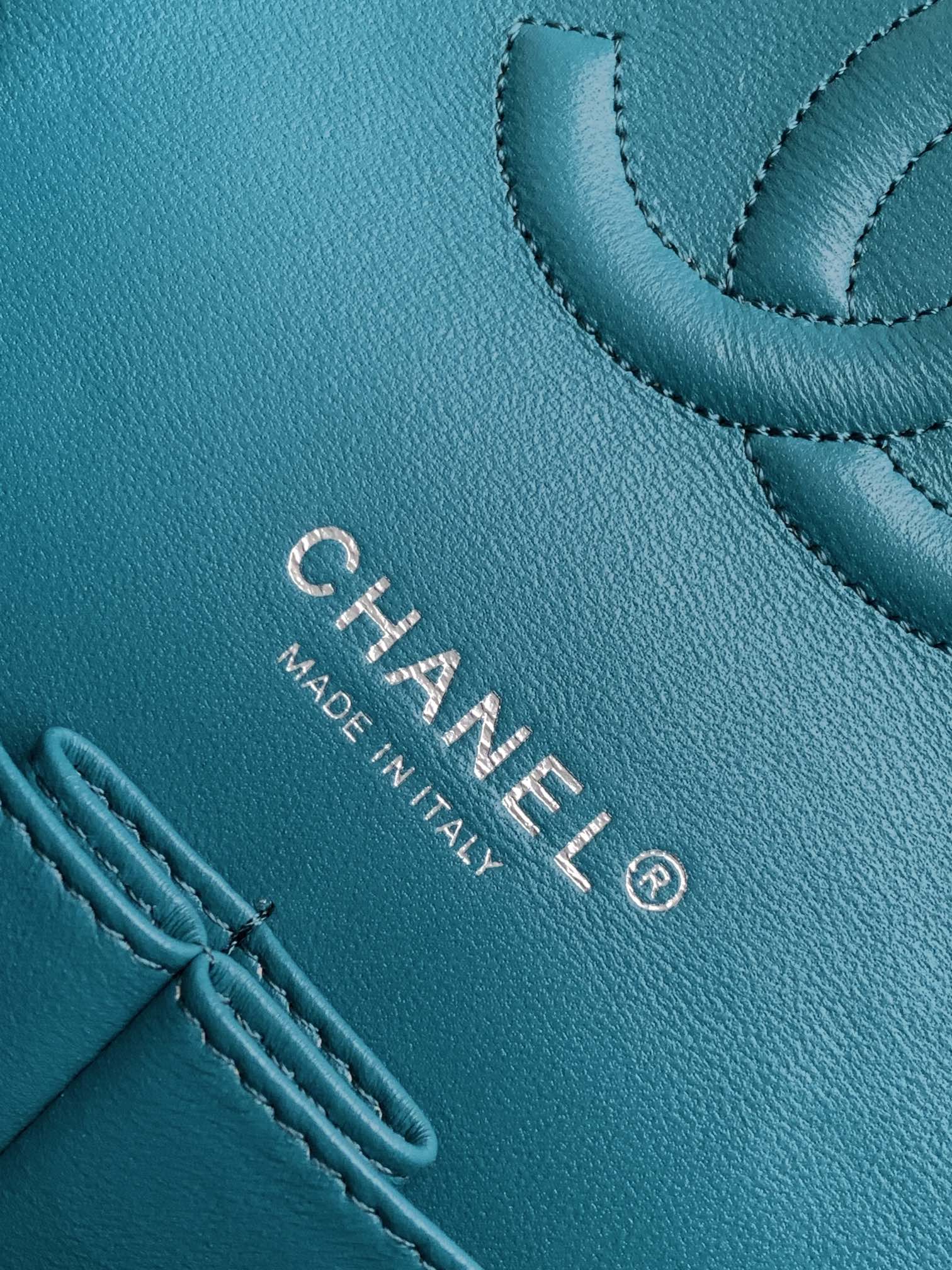 CHANEL MEDIUM 25 CLASSIC BAG IN GREEN FOREST WOOL TWEED