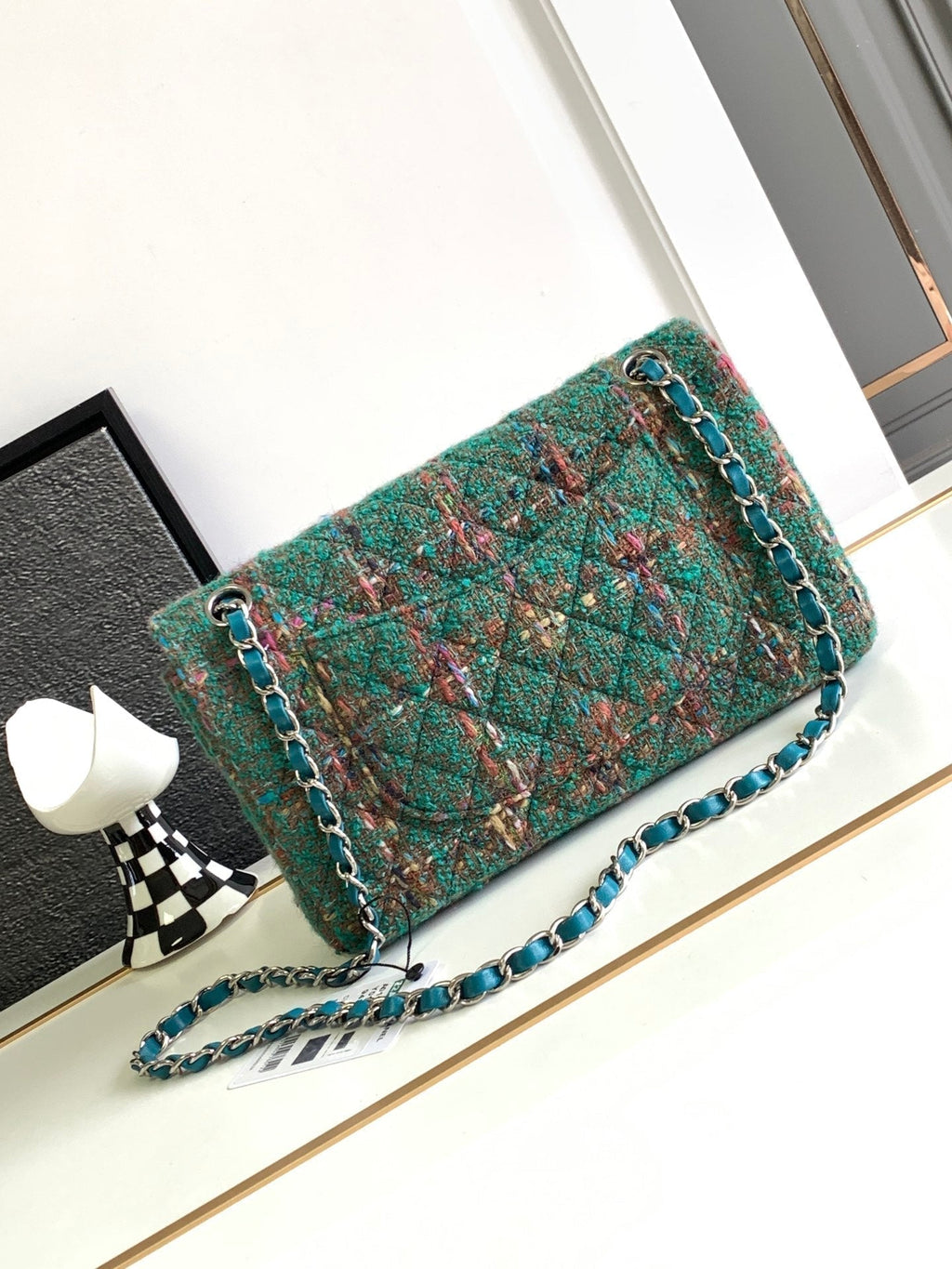 CHANEL MEDIUM 25 CLASSIC BAG IN GREEN FOREST WOOL TWEED
