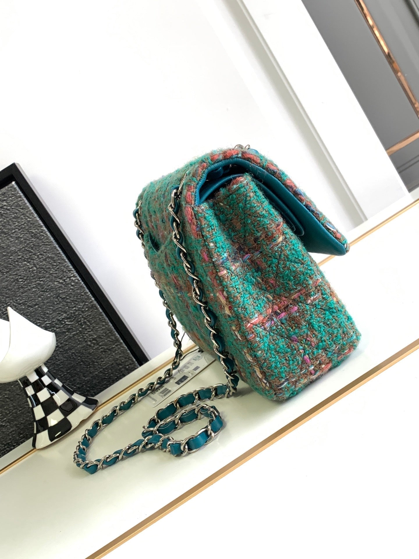 CHANEL MEDIUM 25 CLASSIC BAG IN GREEN FOREST WOOL TWEED