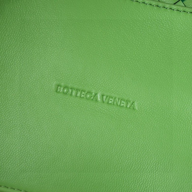 BOTTEGA VENETA Mini Cabat 20cm Green Lambskin Ghw