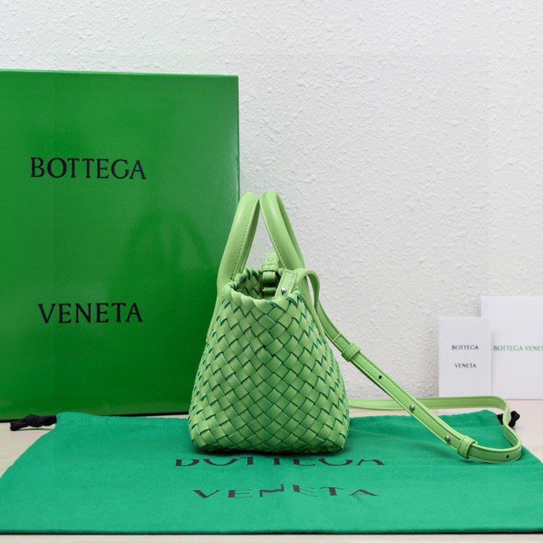 BOTTEGA VENETA Mini Cabat 20cm Green Lambskin Ghw