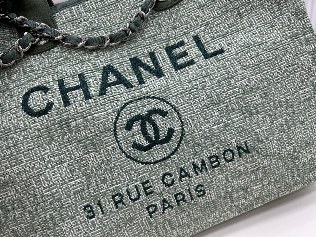 CHANEL DEAUVILLE LARGE 38 TOTE BAG IN LIGHT GREEN CANVAS