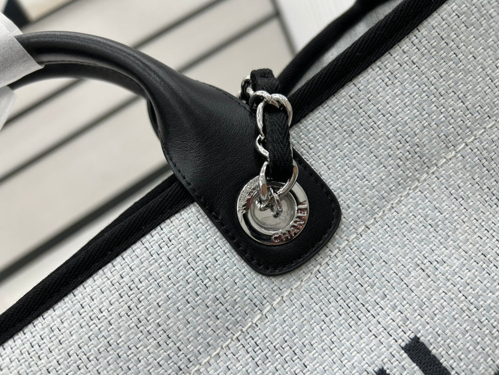 CHANEL DEAUVILLE LARGE 38 TOTE BAG IN LIGHT GREY CANVAS WITH BLACK LOGO