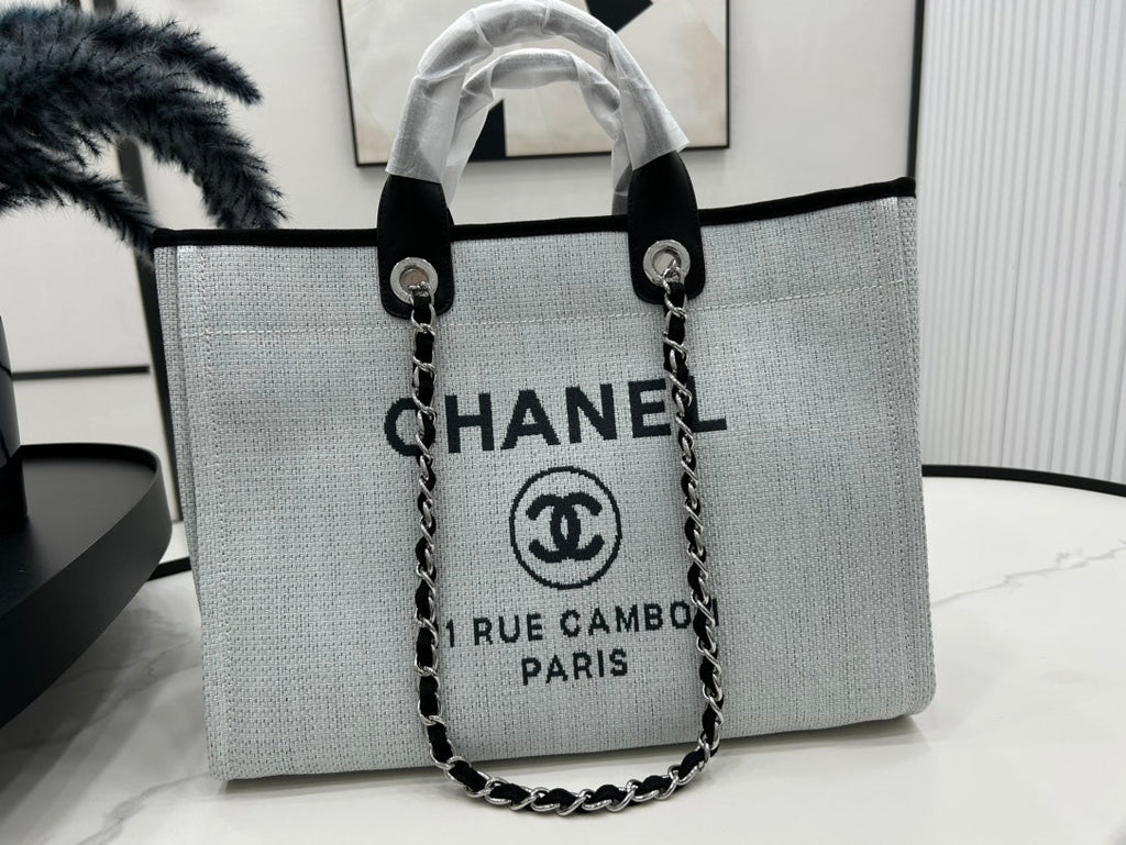 CHANEL DEAUVILLE LARGE 38 TOTE BAG IN LIGHT GREY CANVAS WITH BLACK LOGO